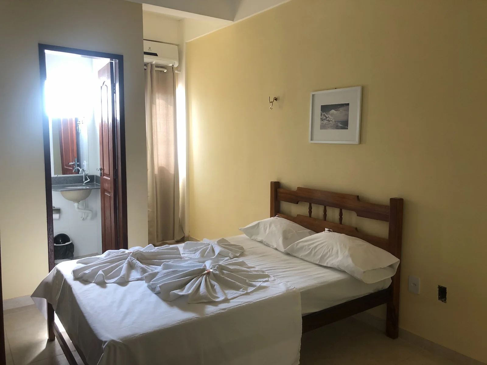 Quarto de casal com TV